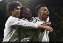 Mbappé faz dois, Real Madrid vence o Villarreal e assume provisoriamente a liderança do Campeonato Espanhol