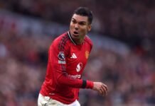 Casemiro anuncia saída do Manchester United ao fim da temporada