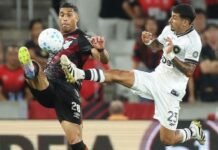 Com dois de Viveros, Athletico-PR goleia o Botafogo e assume a vice-liderança do Brasileirão