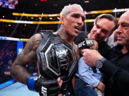Charles do Bronx domina Max Holloway e conquista cinturão BMF no UFC 326