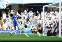 Manchester City goleia o Chelsea e encosta de vez na liderança da Premier League