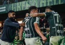 Em jogo de cinco gols, Coritiba vence o Bahia de virada e entra no G-6 do Brasileirão
