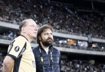 Textor cobra R$ 2 bilhões de presidente e ex-presidente do Botafogo