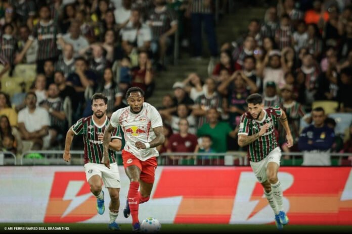 1518433-ignacio-marca-no-fim-e-fluminense-busca-empate-contra-o-brag