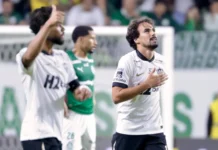 Atlético-MG aproveita falhas e vence o Palmeiras, que vê vantagem na liderança diminuir