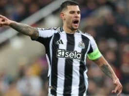 Bruno Guimarães se representa ao Newcastle em meio a negociação com o Arsenal